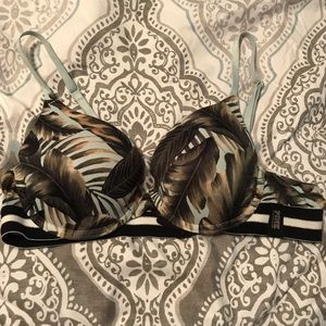 VS pink bra size 36b